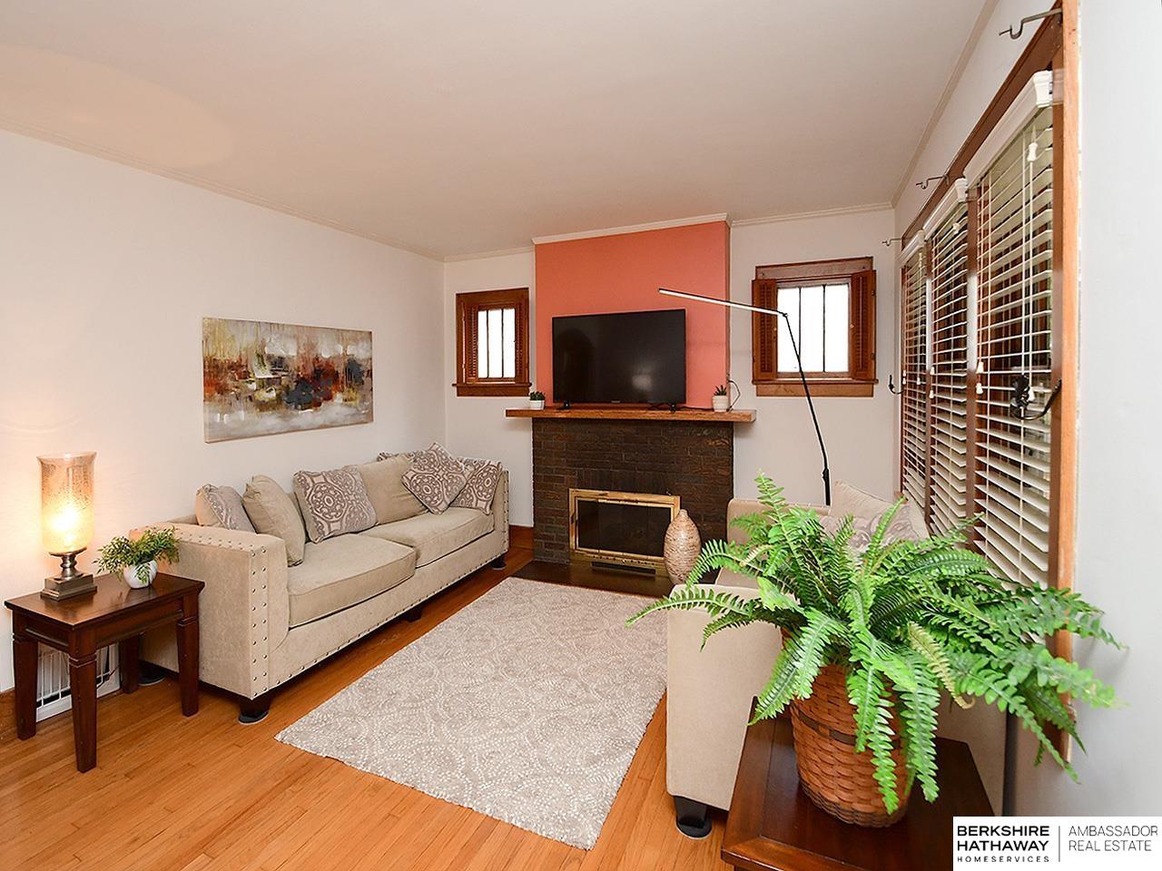 Omaha, Nebraska 68106, United States, 3 Bedrooms Bedrooms, ,2 BathroomsBathrooms,Residential,Active,245620