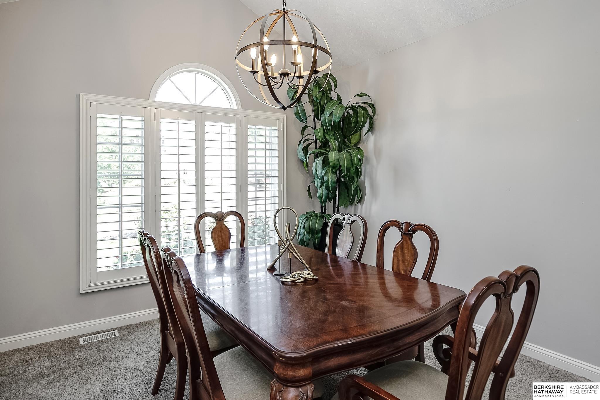 Omaha, Nebraska 68116, United States, 5 Bedrooms Bedrooms, ,4 BathroomsBathrooms,Residential,Active,191297