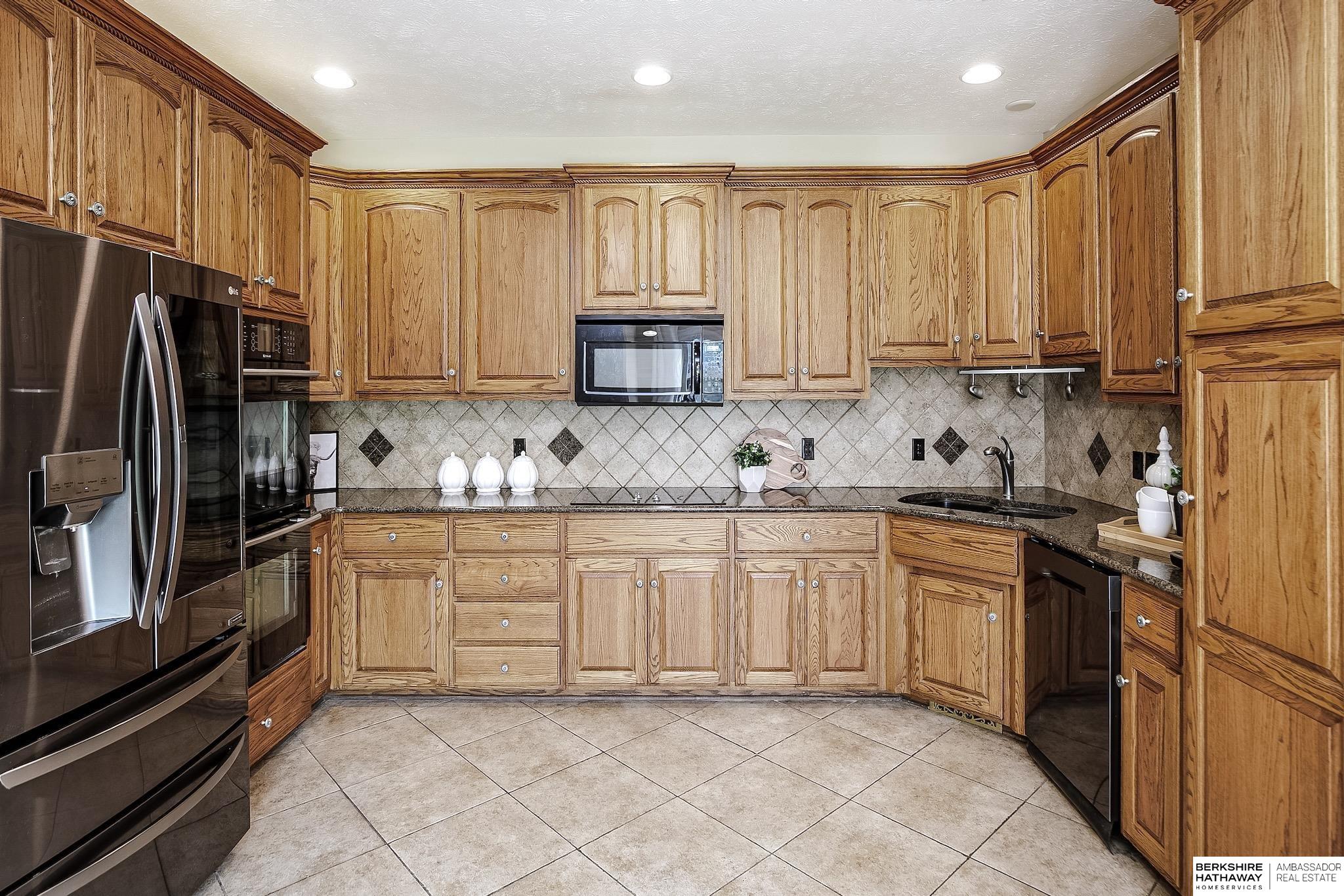 Omaha, Nebraska 68116, United States, 5 Bedrooms Bedrooms, ,4 BathroomsBathrooms,Residential,Active,191297