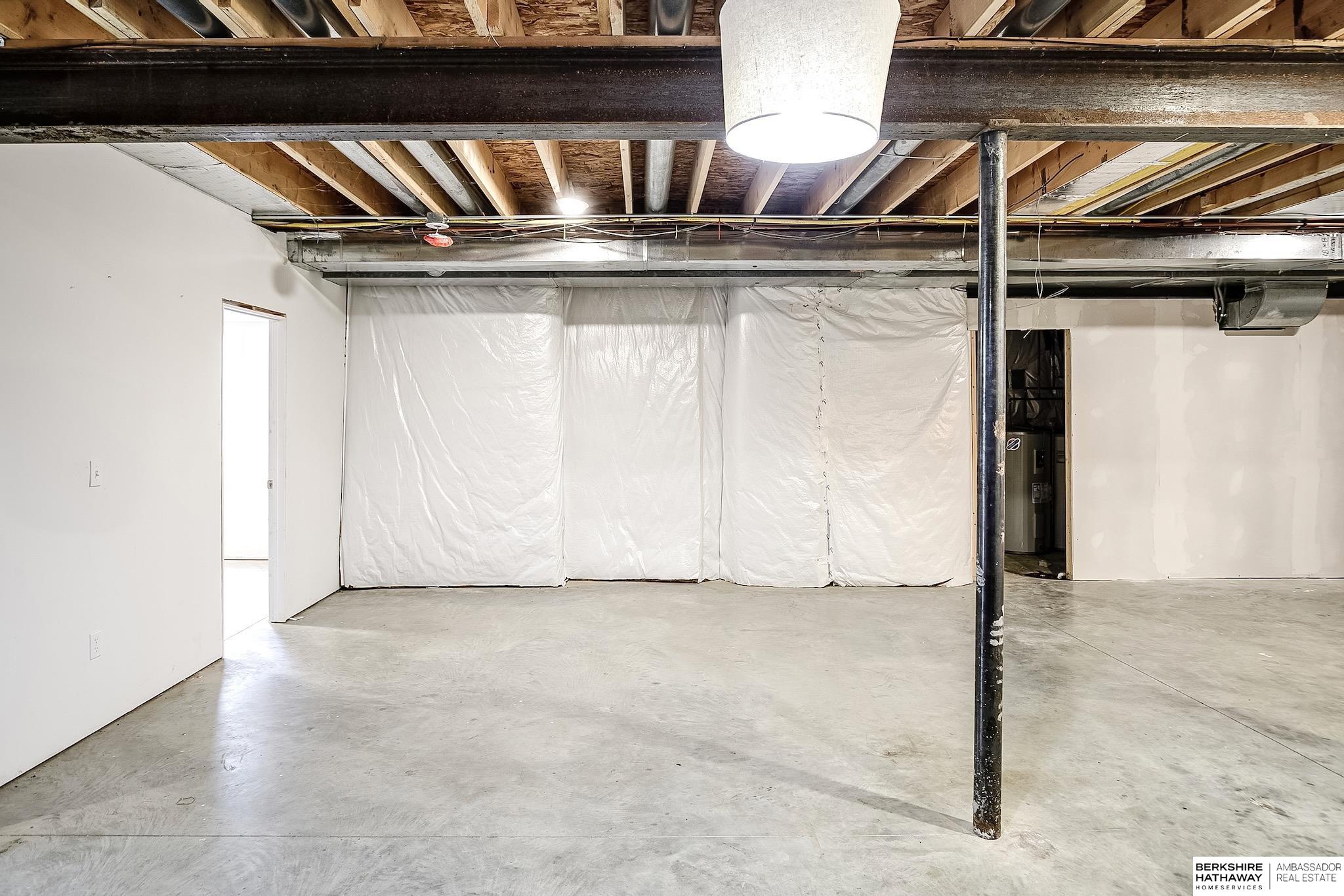 Omaha, Nebraska 68116, United States, 5 Bedrooms Bedrooms, ,4 BathroomsBathrooms,Residential,Active,191297