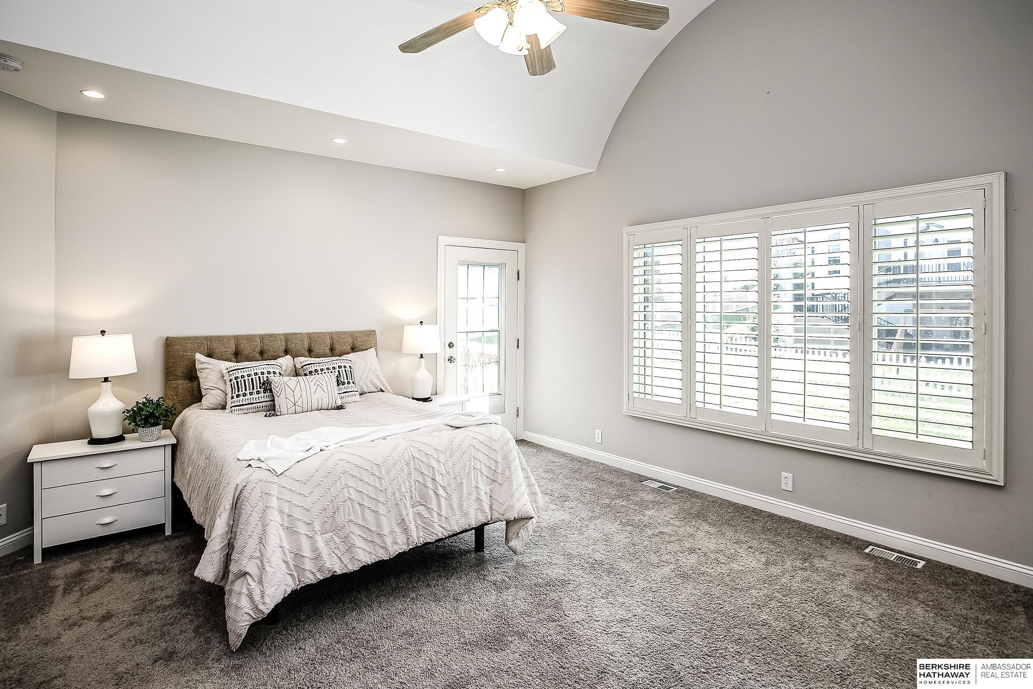 Omaha, Nebraska 68116, United States, 5 Bedrooms Bedrooms, ,4 BathroomsBathrooms,Residential,Active,191297