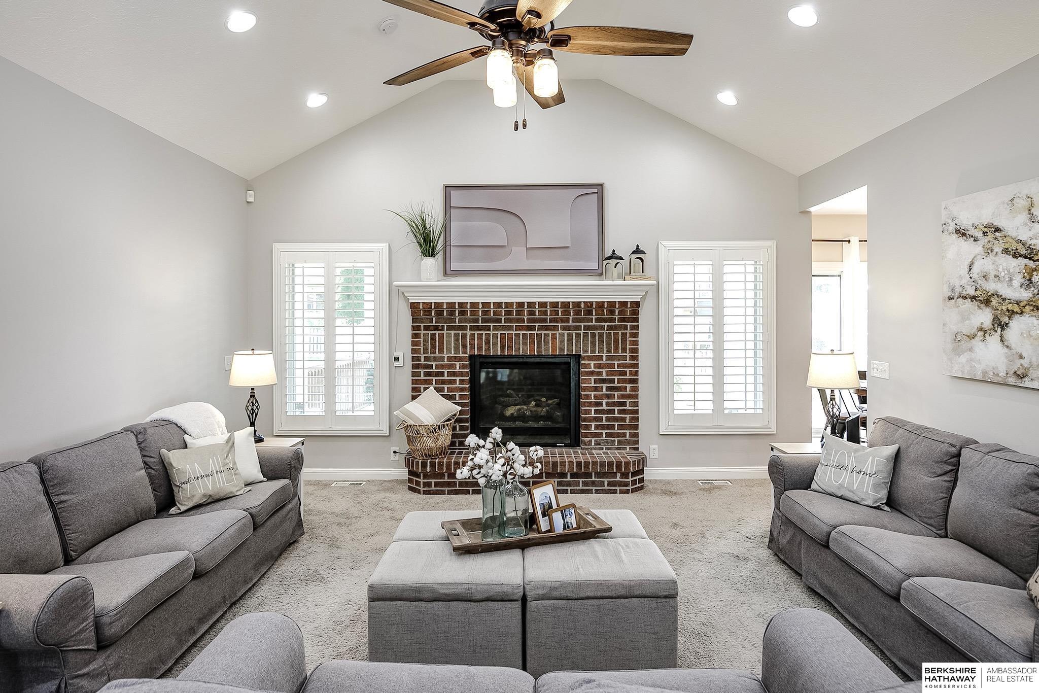 Omaha, Nebraska 68116, United States, 5 Bedrooms Bedrooms, ,4 BathroomsBathrooms,Residential,Active,191297