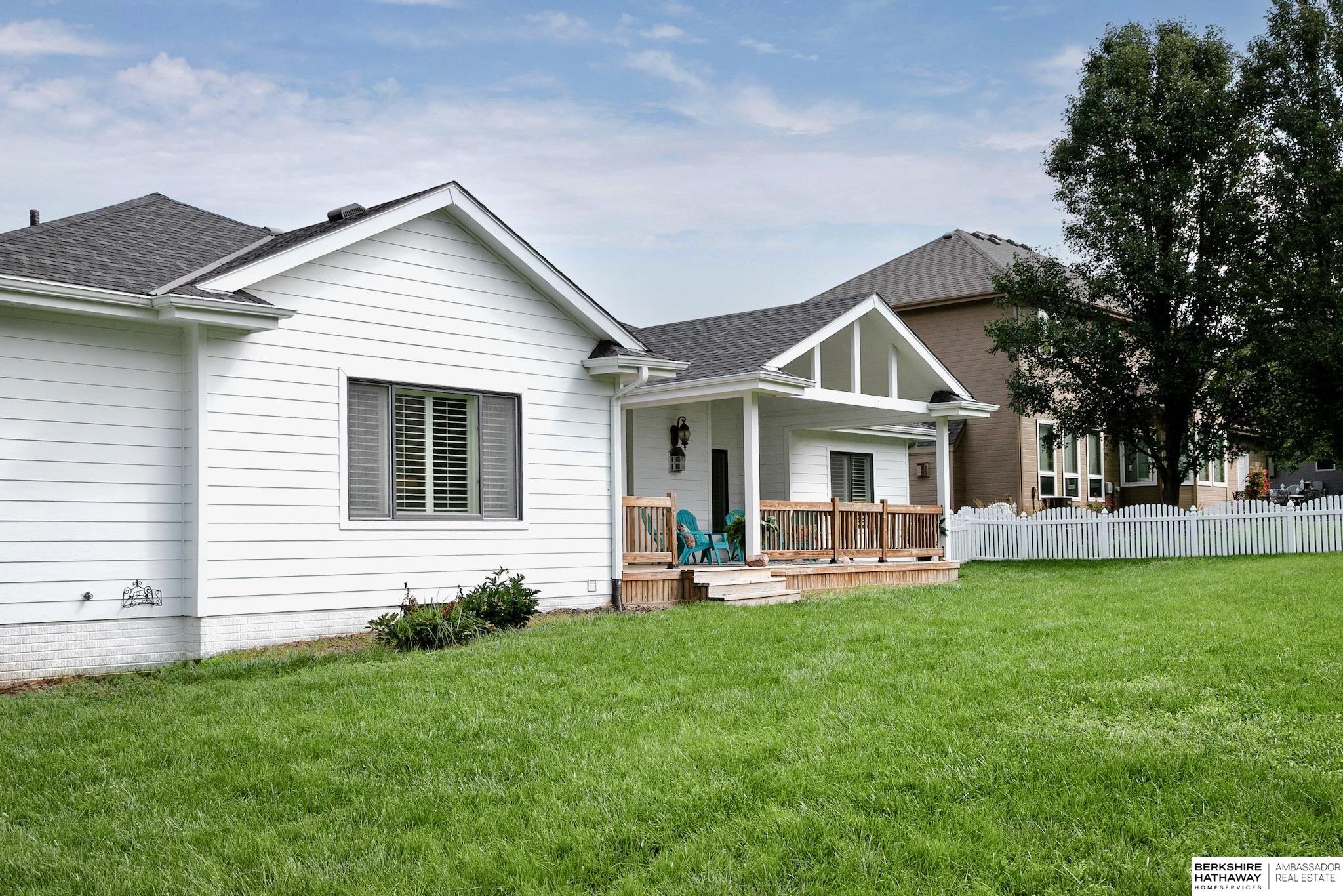 Omaha, Nebraska 68116, United States, 5 Bedrooms Bedrooms, ,4 BathroomsBathrooms,Residential,Active,191297