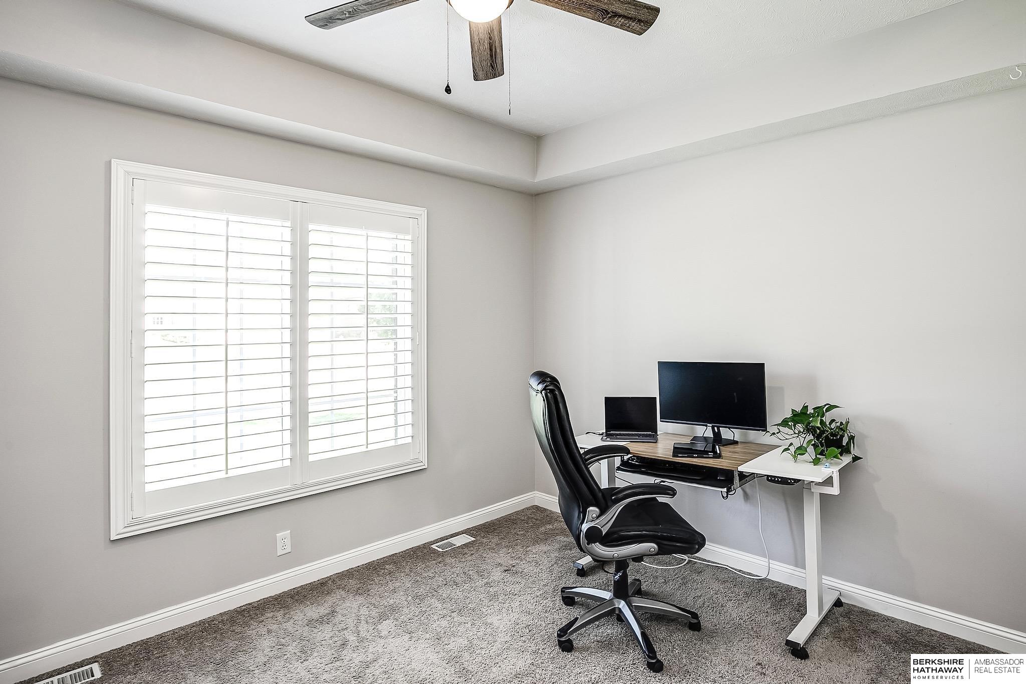 Omaha, Nebraska 68116, United States, 5 Bedrooms Bedrooms, ,4 BathroomsBathrooms,Residential,Active,191297