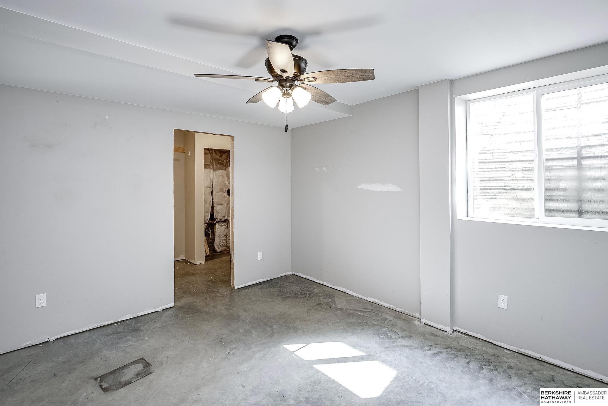 Omaha, Nebraska 68116, United States, 5 Bedrooms Bedrooms, ,4 BathroomsBathrooms,Residential,Active,191297