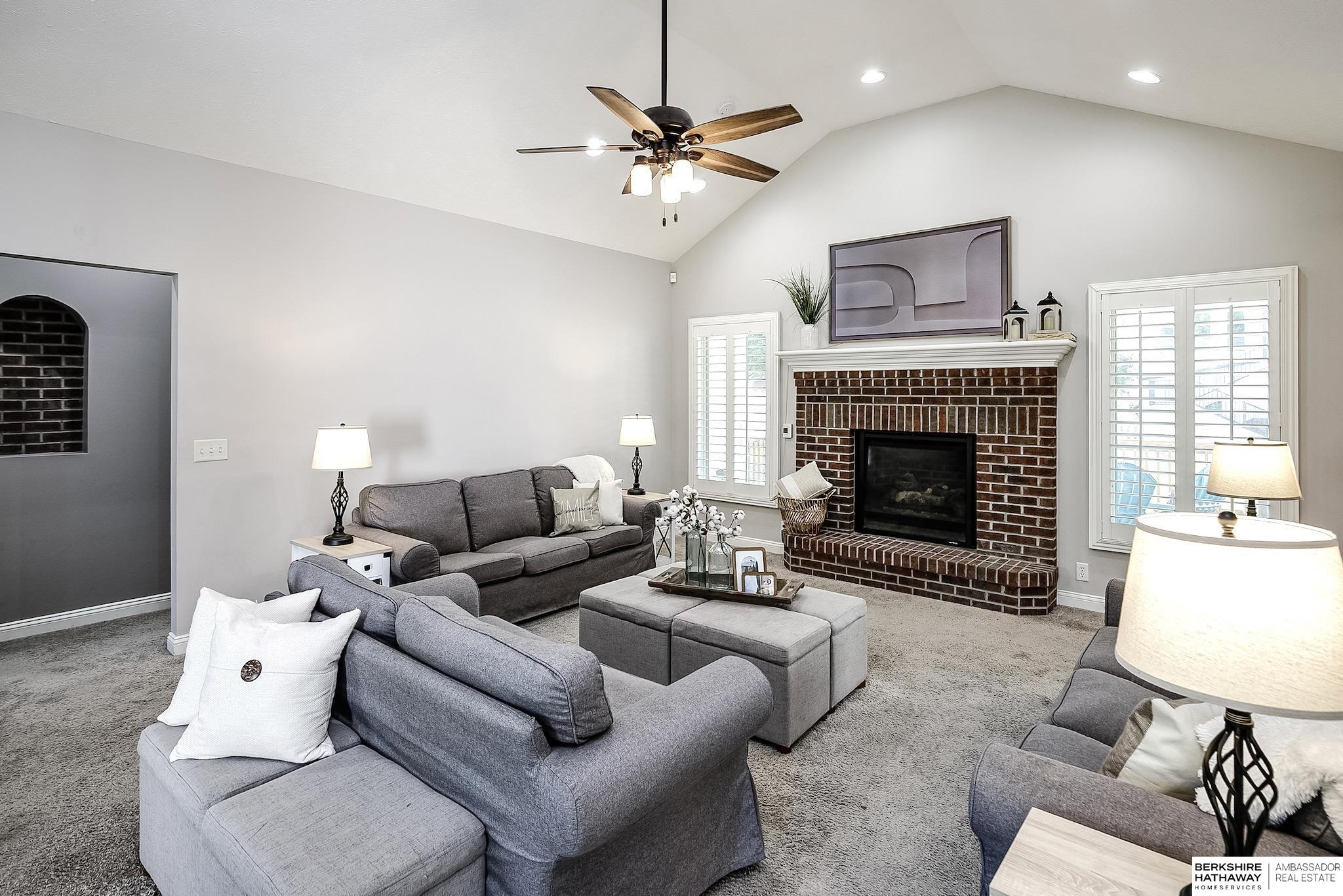 Omaha, Nebraska 68116, United States, 5 Bedrooms Bedrooms, ,4 BathroomsBathrooms,Residential,Active,191297