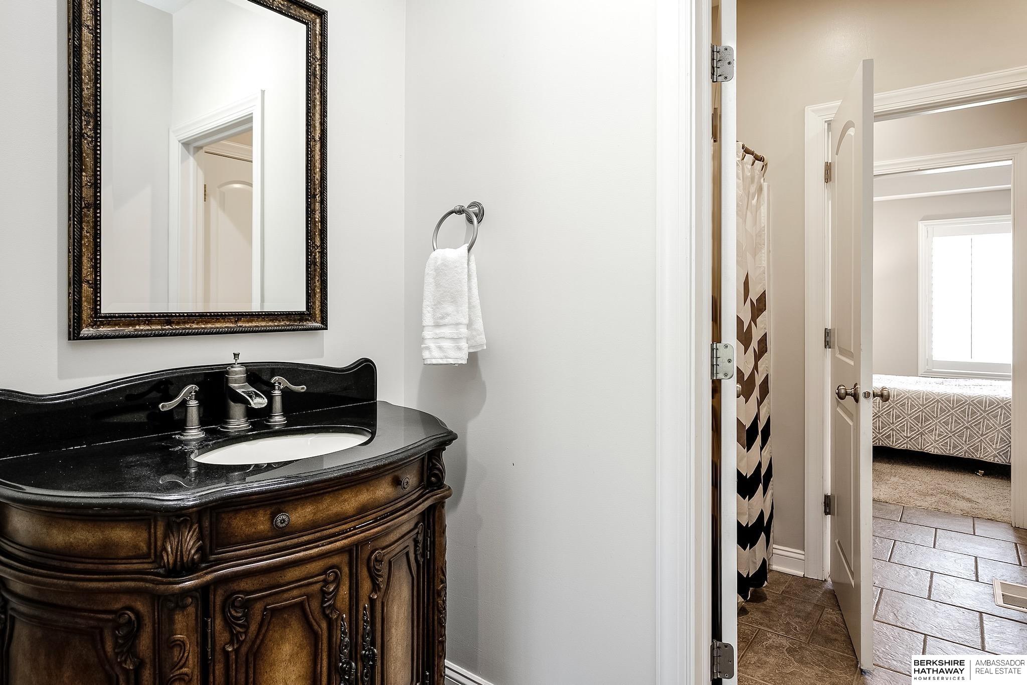 Omaha, Nebraska 68116, United States, 5 Bedrooms Bedrooms, ,4 BathroomsBathrooms,Residential,Active,191297