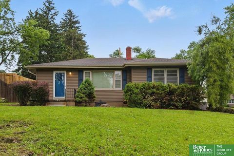 Photo of 8806 Nicholas Street, Omaha, NE 68114 (MLS # 22529379)