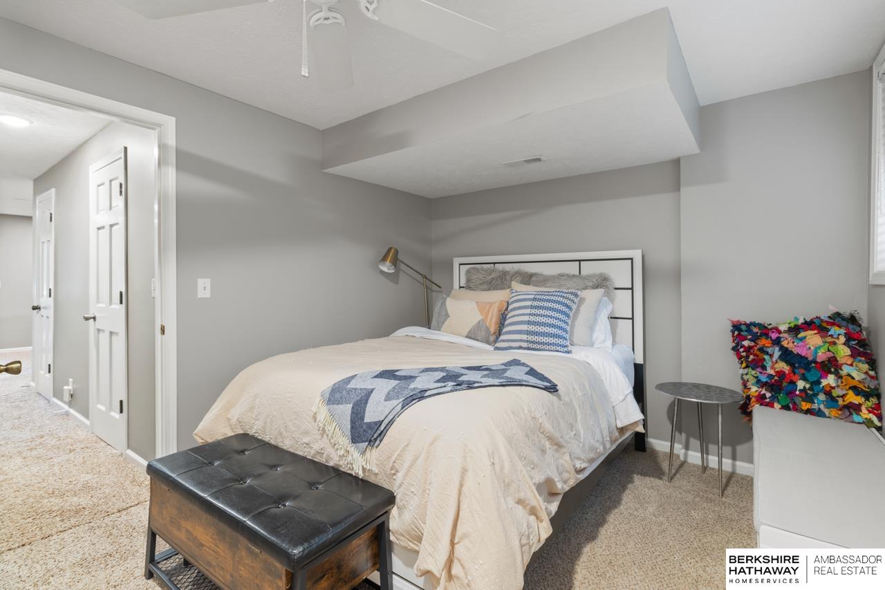 Lincoln, Nebraska 68512, United States, 3 Bedrooms Bedrooms, ,2 BathroomsBathrooms,Residential,Pending,204139