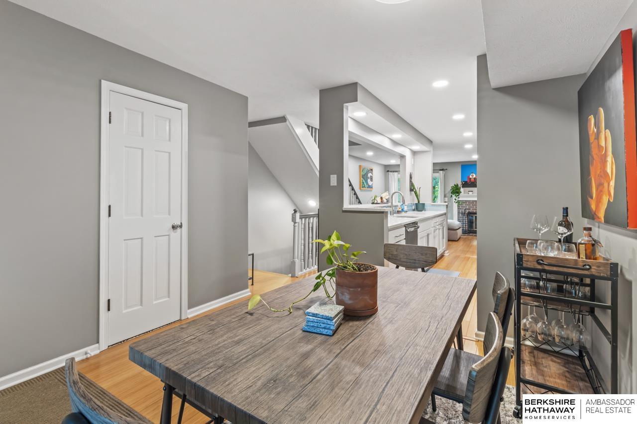 Lincoln, Nebraska 68512, United States, 3 Bedrooms Bedrooms, ,2 BathroomsBathrooms,Residential,Pending,204139