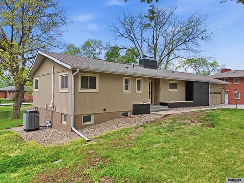 Photo of 3311 calvert Street, Lincoln, NE 68506 (MLS # 22611205)