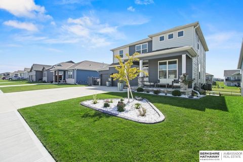 Photo of 19109 Murray Trail, Gretna, NE 68028 (MLS # 22529563)