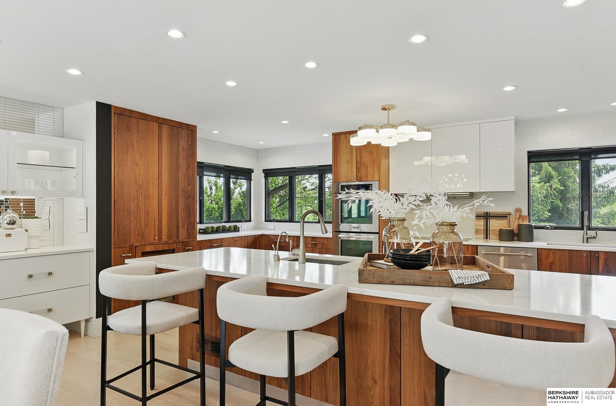 Omaha, Nebraska 68124, United States, 3 Bedrooms Bedrooms, ,3 BathroomsBathrooms,Residential,Pending,141426