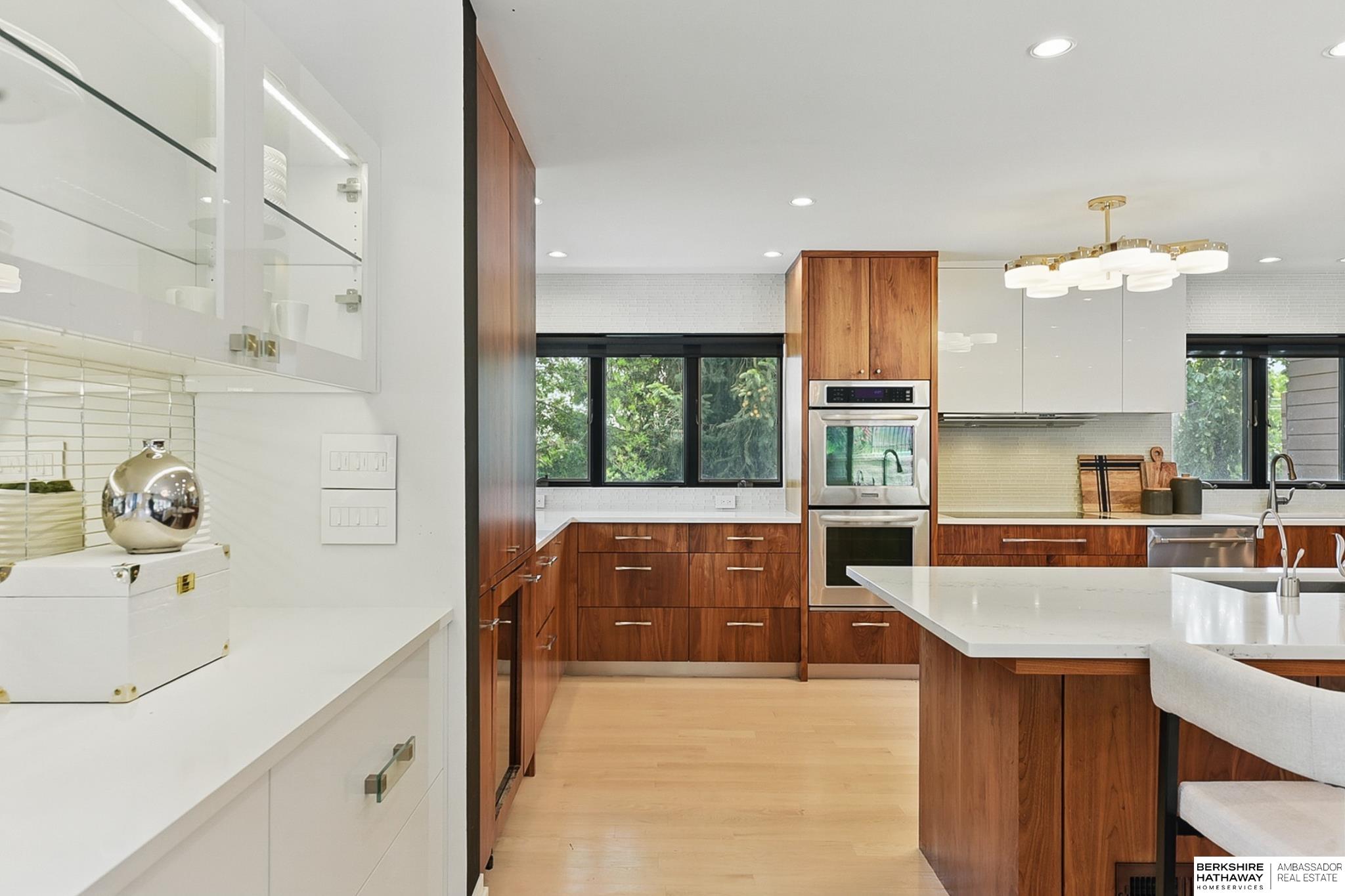 Omaha, Nebraska 68124, United States, 3 Bedrooms Bedrooms, ,3 BathroomsBathrooms,Residential,Pending,141426