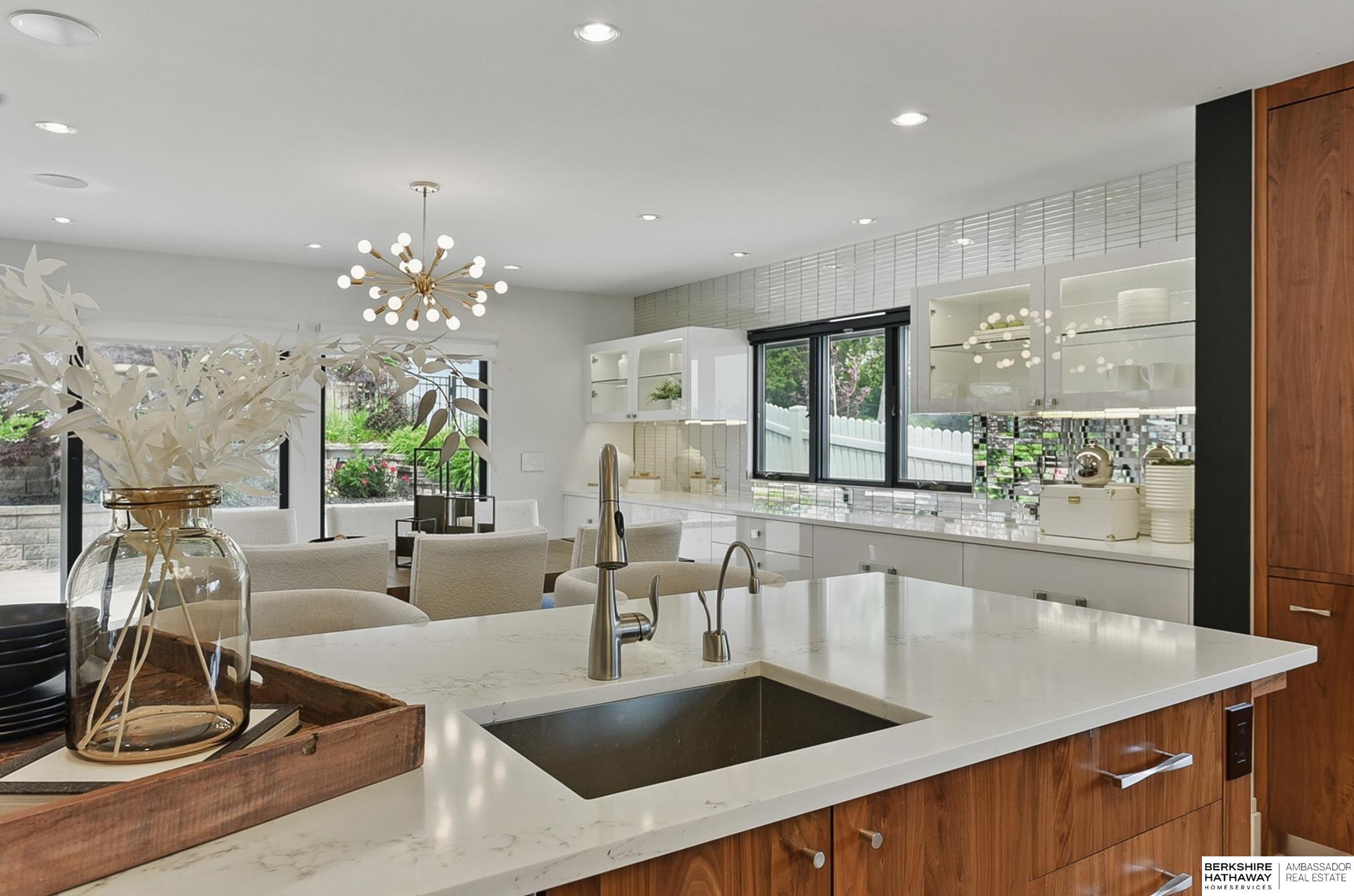 Omaha, Nebraska 68124, United States, 3 Bedrooms Bedrooms, ,3 BathroomsBathrooms,Residential,Pending,141426