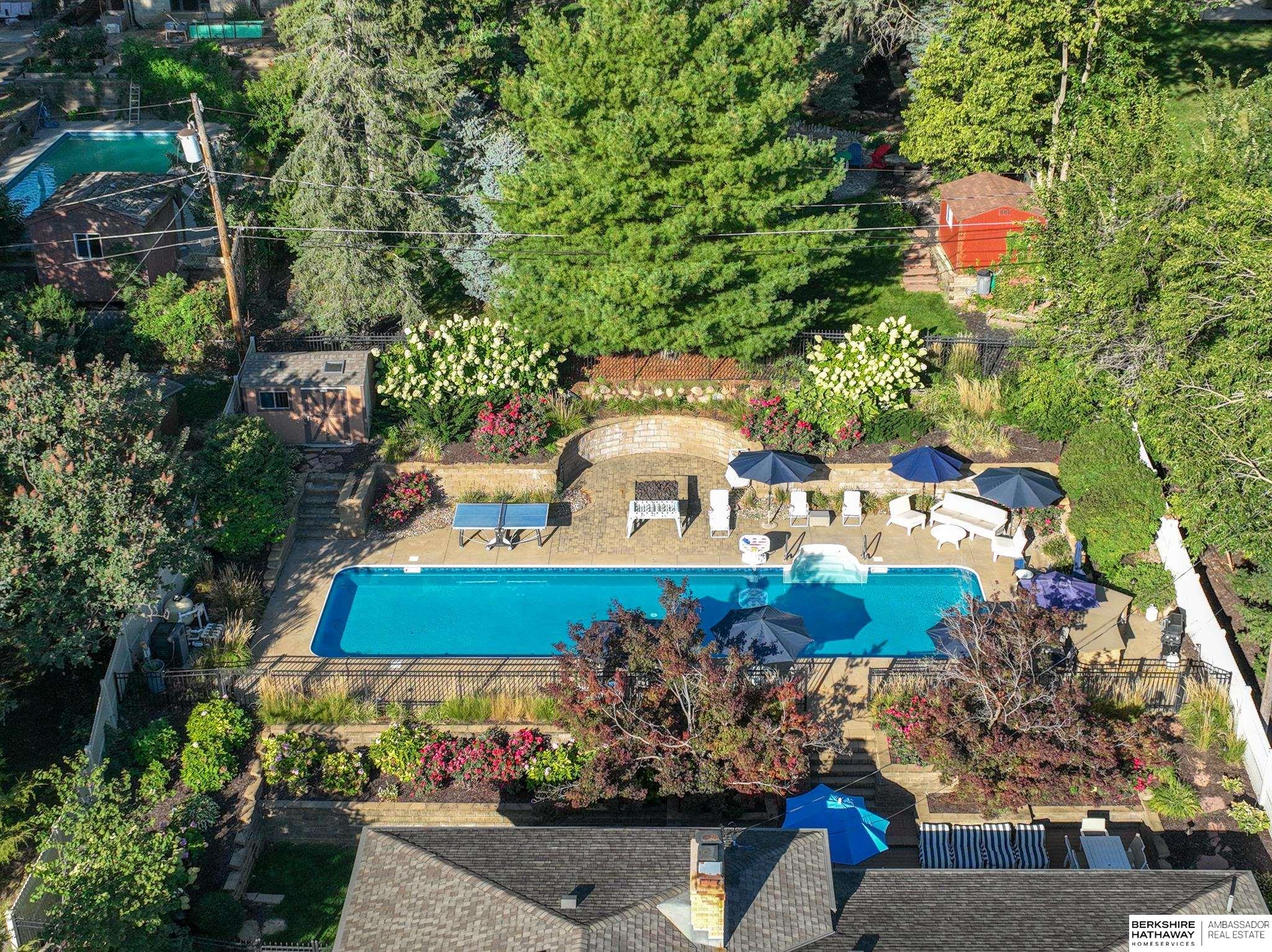 Omaha, Nebraska 68124, United States, 3 Bedrooms Bedrooms, ,3 BathroomsBathrooms,Residential,Pending,141426