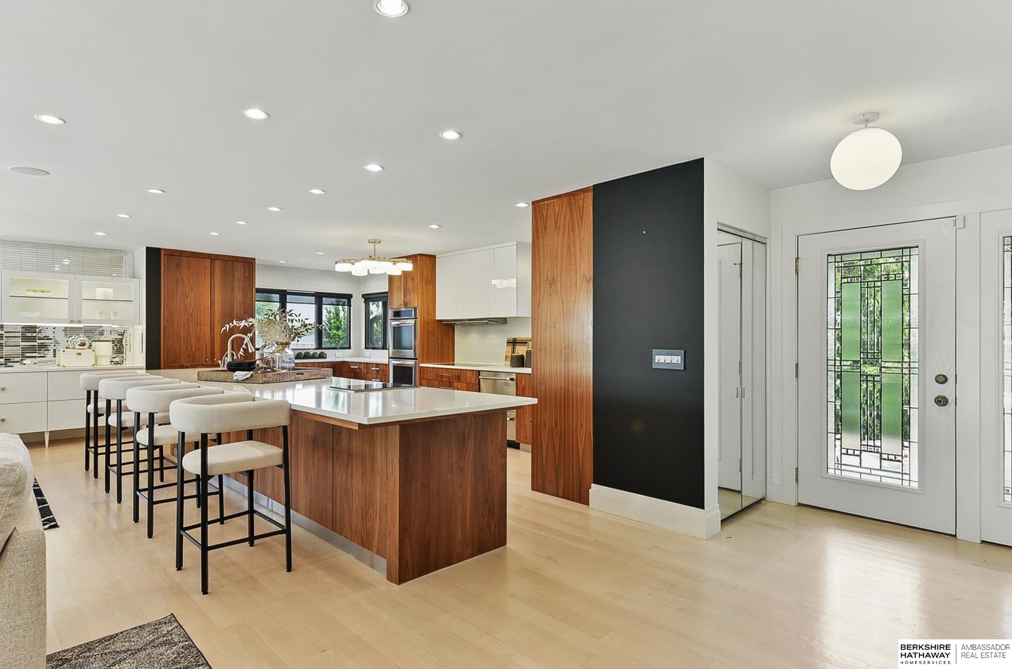 Omaha, Nebraska 68124, United States, 3 Bedrooms Bedrooms, ,3 BathroomsBathrooms,Residential,Pending,141426