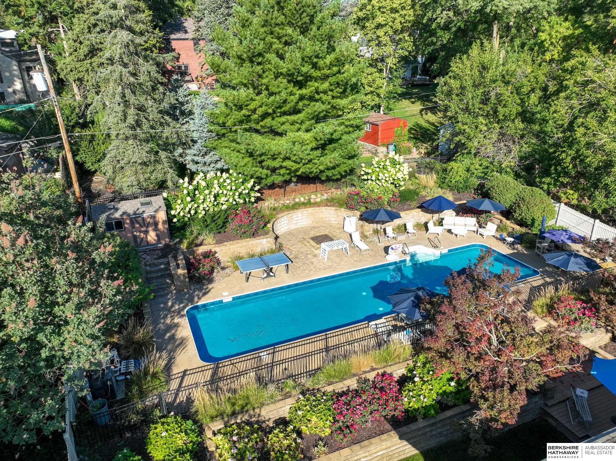 Omaha, Nebraska 68124, United States, 3 Bedrooms Bedrooms, ,3 BathroomsBathrooms,Residential,Pending,141426