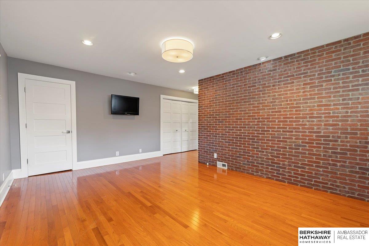 Omaha, Nebraska 68124, United States, 3 Bedrooms Bedrooms, ,3 BathroomsBathrooms,Residential,Pending,141426