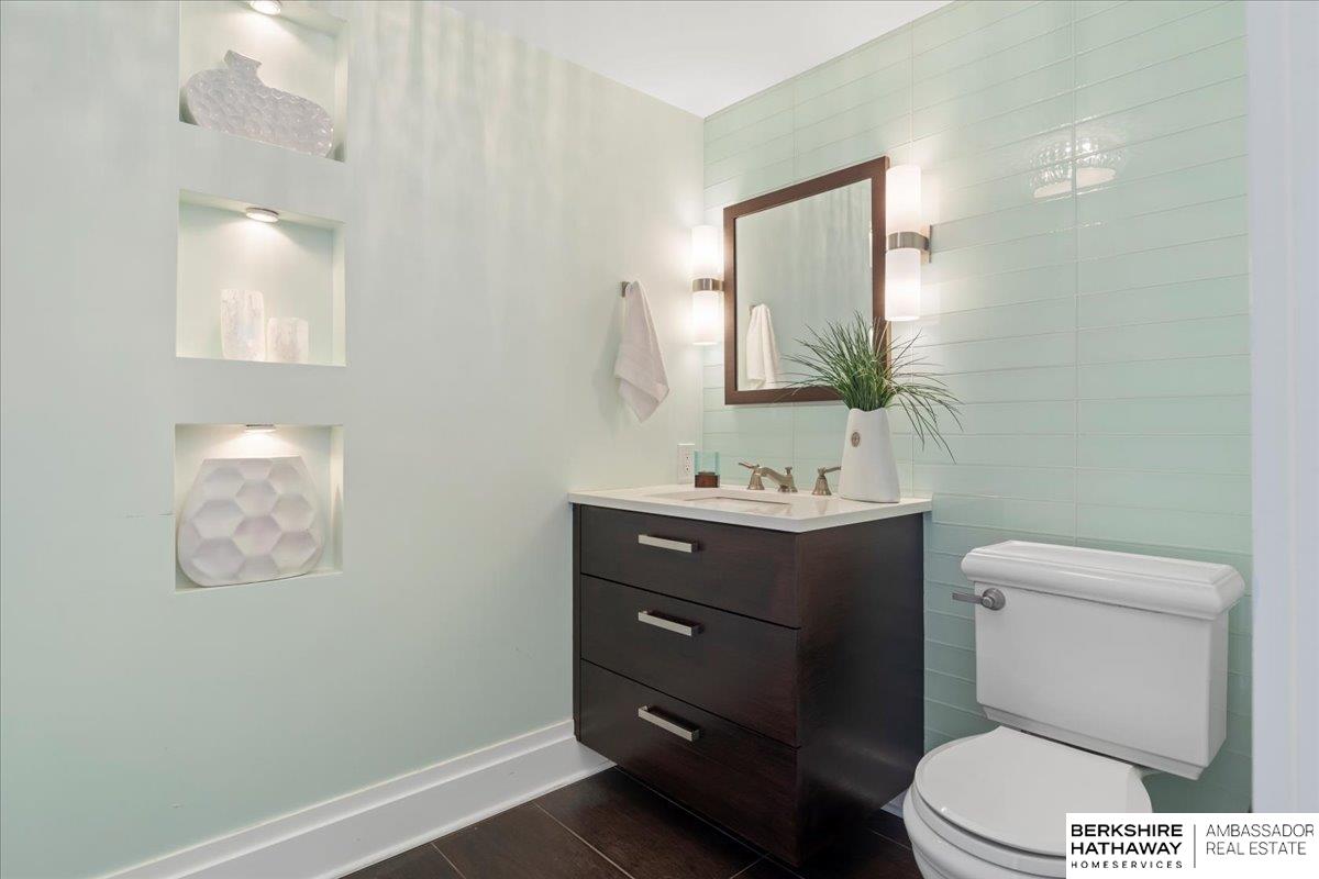 Omaha, Nebraska 68124, United States, 3 Bedrooms Bedrooms, ,3 BathroomsBathrooms,Residential,Pending,141426