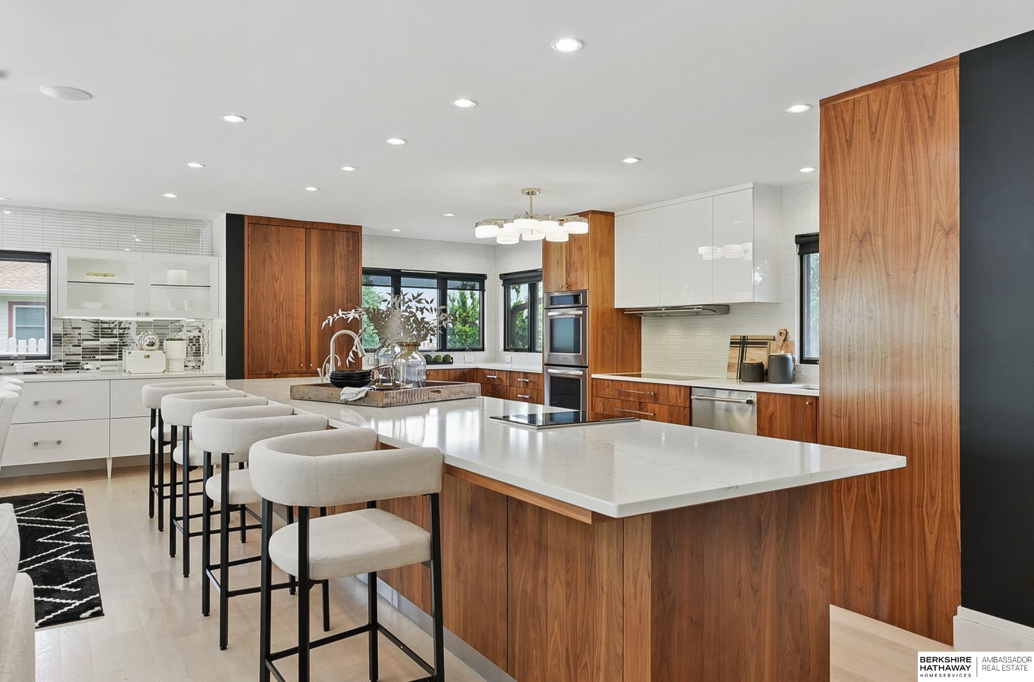 Omaha, Nebraska 68124, United States, 3 Bedrooms Bedrooms, ,3 BathroomsBathrooms,Residential,Pending,141426