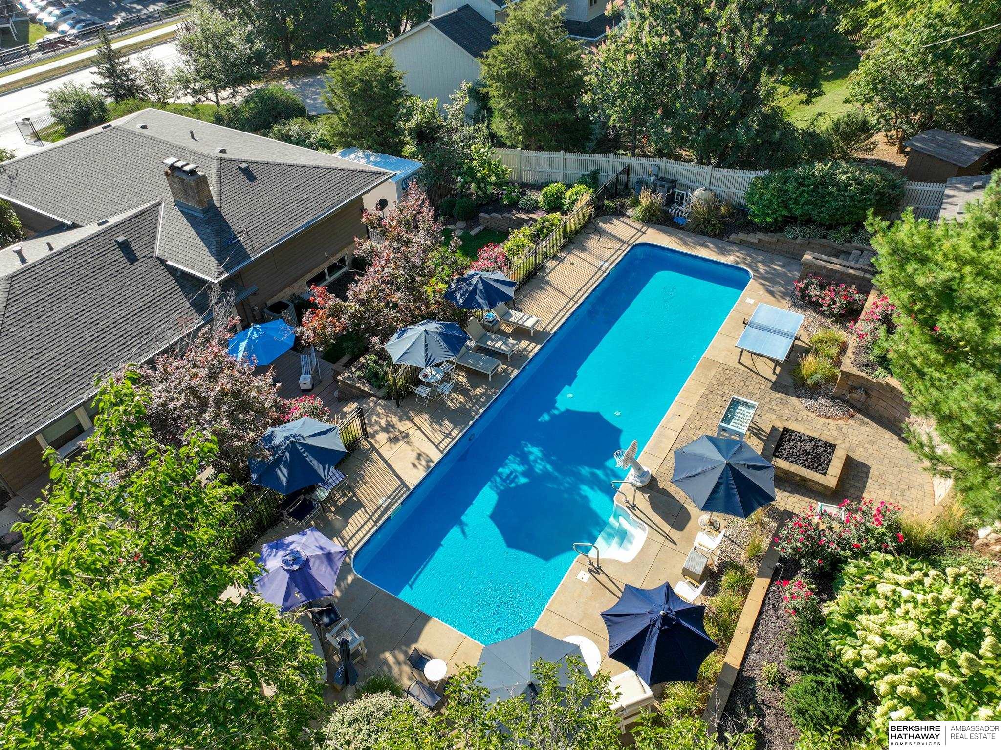 Omaha, Nebraska 68124, United States, 3 Bedrooms Bedrooms, ,3 BathroomsBathrooms,Residential,Pending,141426