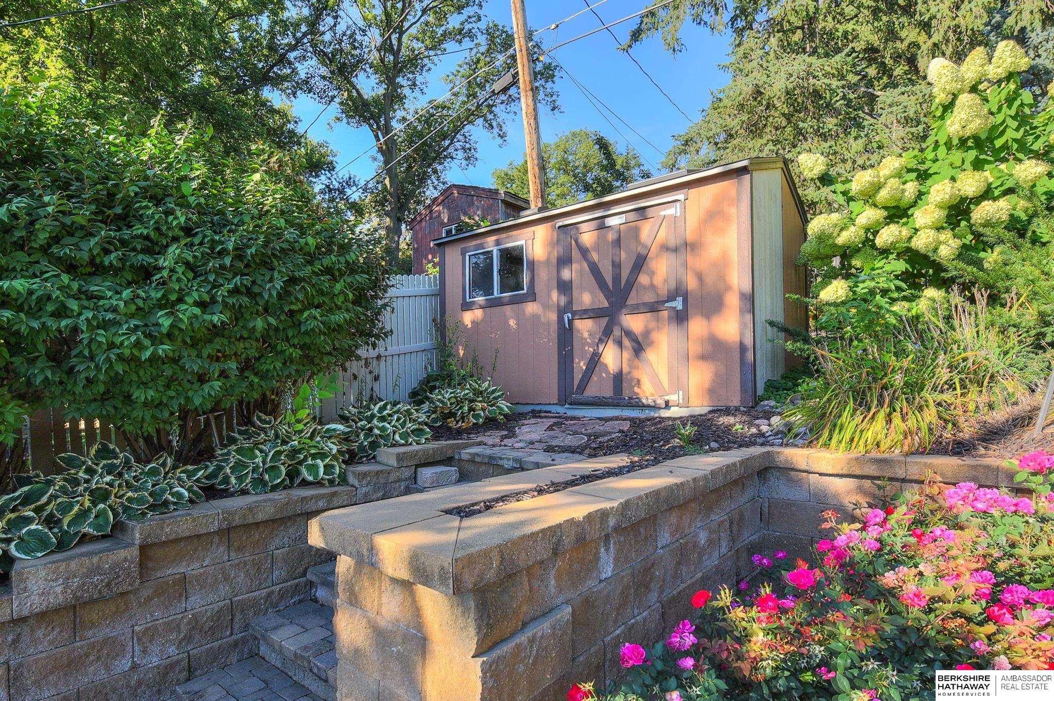 Omaha, Nebraska 68124, United States, 3 Bedrooms Bedrooms, ,3 BathroomsBathrooms,Residential,Pending,141426