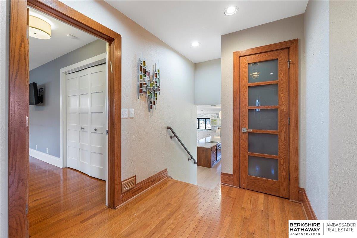 Omaha, Nebraska 68124, United States, 3 Bedrooms Bedrooms, ,3 BathroomsBathrooms,Residential,Pending,141426