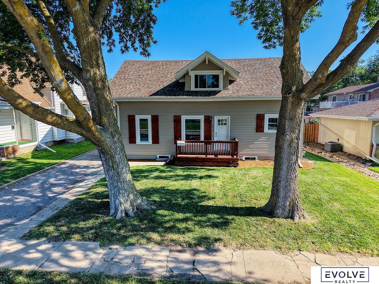 Photo 1 of 44 — 1712 Ella Street, Beatrice, NE 68310