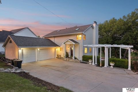 Photo of 8932 Cass Circle, Plattsmouth, NE 68048 (MLS # 22614080)