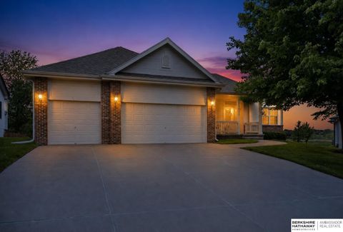 Photo of 14719 Ernst Street, Bennington, NE 68007 (MLS # 22614043)
