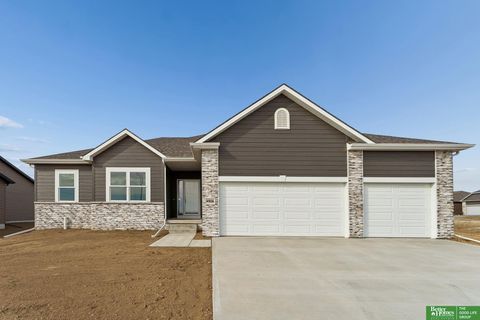 Photo of 4906 Pinehill Road, Bellevue, NE 68133 (MLS # 22607332)