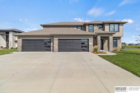 Photo of 1908 N Kara Way, Fremont, NE 68025 (MLS # 22624730)