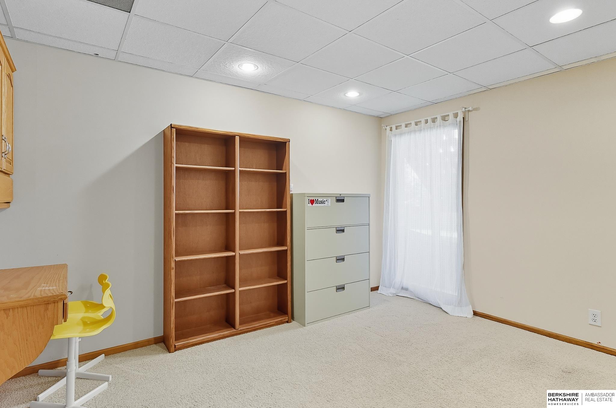 Omaha, Nebraska 68116, United States, 5 Bedrooms Bedrooms, ,3 BathroomsBathrooms,Residential,Active,242270