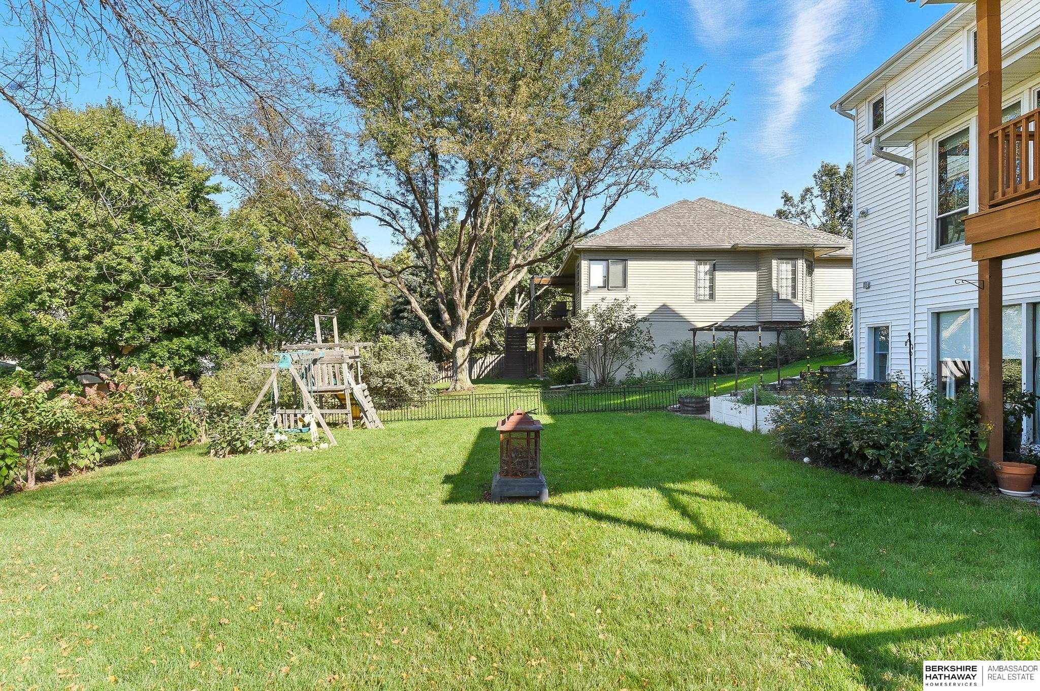 Omaha, Nebraska 68116, United States, 5 Bedrooms Bedrooms, ,3 BathroomsBathrooms,Residential,Active,242270