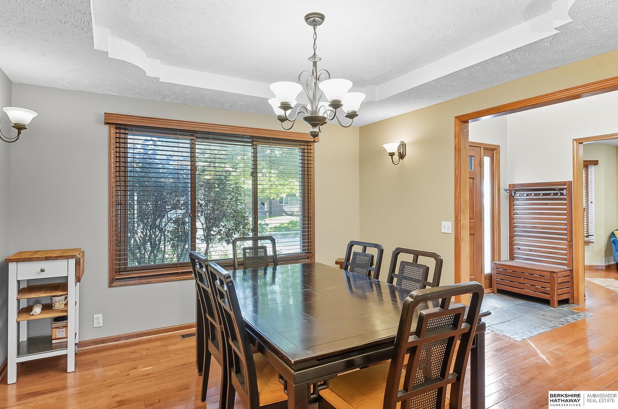 Omaha, Nebraska 68116, United States, 5 Bedrooms Bedrooms, ,3 BathroomsBathrooms,Residential,Active,242270