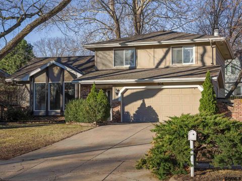 Photo of 504 Kountze Memorial Drive, Bellevue, NE 68005 (MLS # 22606380)