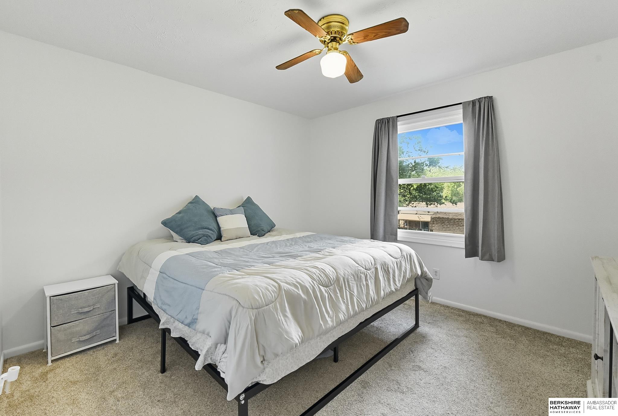 Omaha, Nebraska 68134, United States, 3 Bedrooms Bedrooms, ,2 BathroomsBathrooms,Residential,Pending,207644