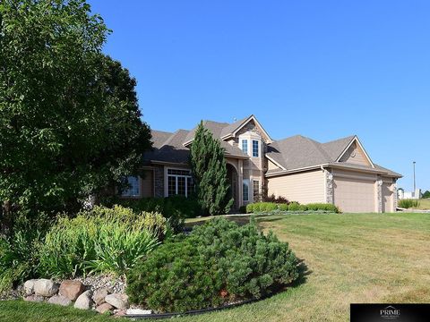 Photo of 1571 Hardwood Drive, Papillion, NE 68046 (MLS # 22621388)