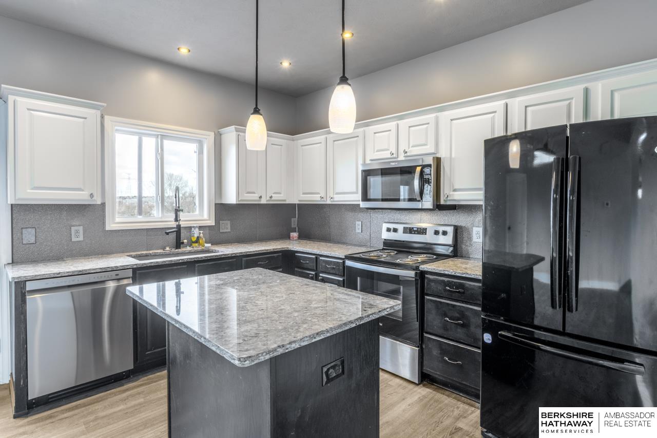 Papillion, Nebraska 68133, United States, 4 Bedrooms Bedrooms, ,3 BathroomsBathrooms,Residential,Active,249282