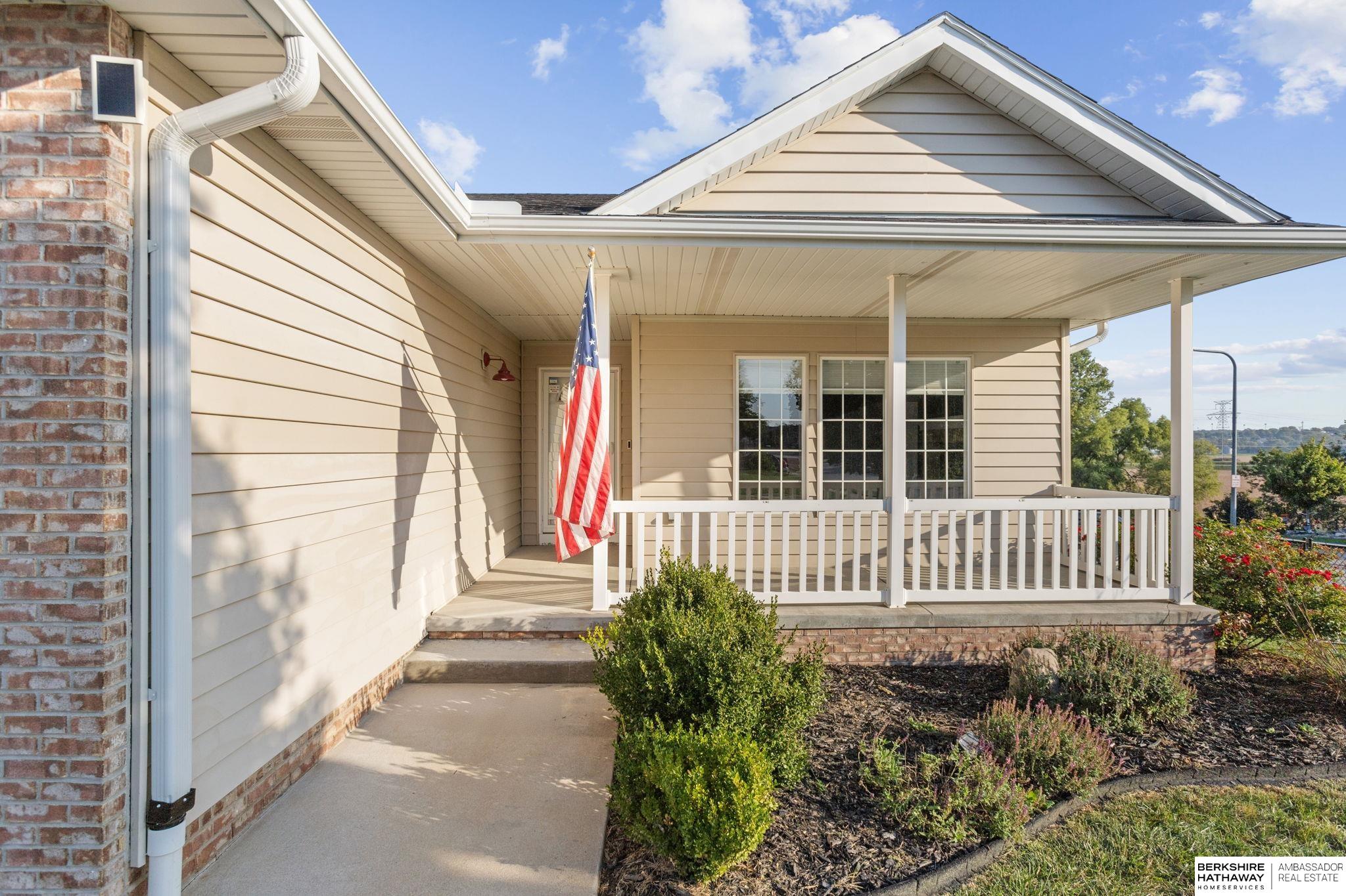 Papillion, Nebraska 68133, United States, 4 Bedrooms Bedrooms, ,3 BathroomsBathrooms,Residential,Active,249282