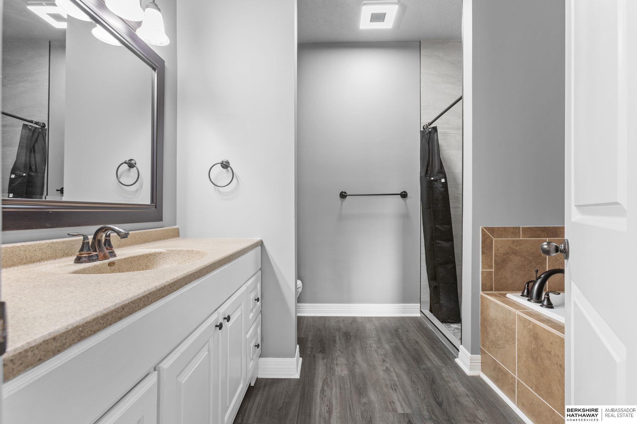 Papillion, Nebraska 68133, United States, 4 Bedrooms Bedrooms, ,3 BathroomsBathrooms,Residential,Active,249282