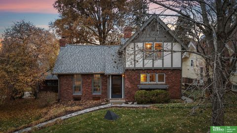 Photo of 4250 William Street, Omaha, NE 68105 (MLS # 22534871)