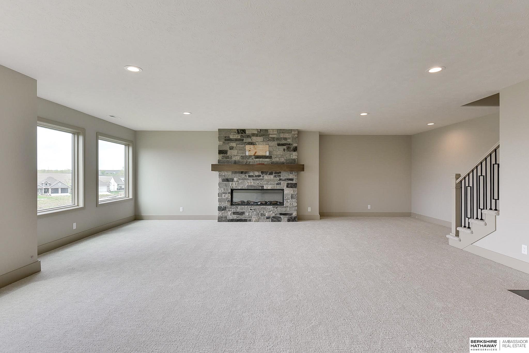 Omaha, Nebraska 68137, United States, 4 Bedrooms Bedrooms, ,3 BathroomsBathrooms,Residential,Active,139483