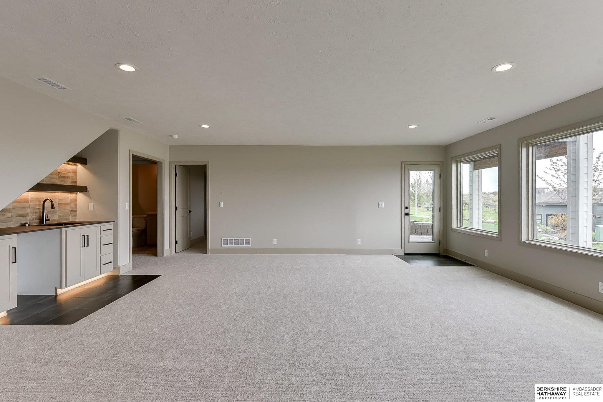 Omaha, Nebraska 68137, United States, 4 Bedrooms Bedrooms, ,3 BathroomsBathrooms,Residential,Active,139483