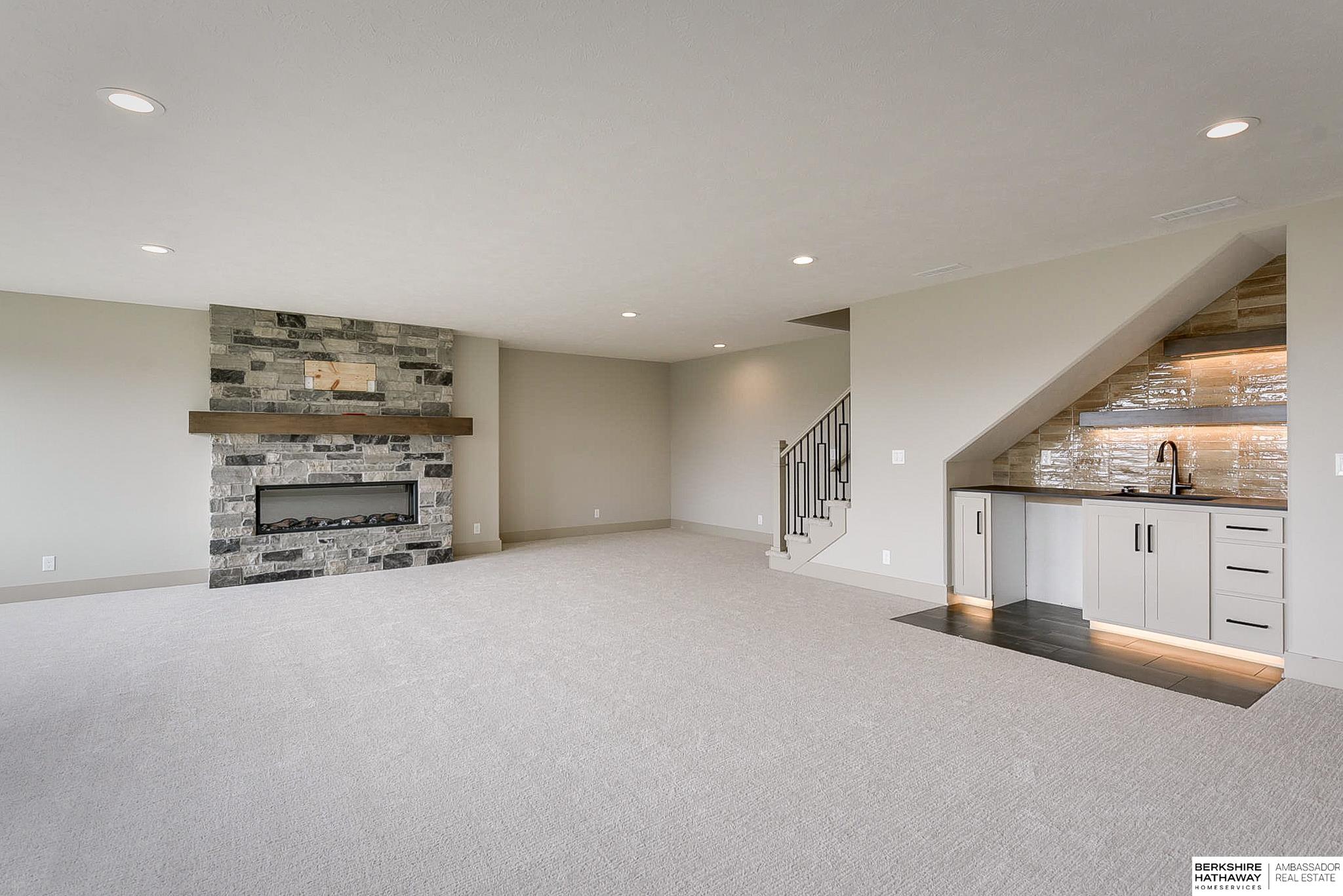 Omaha, Nebraska 68137, United States, 4 Bedrooms Bedrooms, ,3 BathroomsBathrooms,Residential,Active,139483