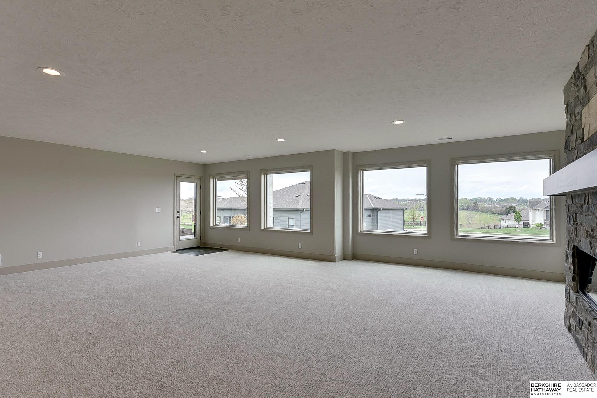 Omaha, Nebraska 68137, United States, 4 Bedrooms Bedrooms, ,3 BathroomsBathrooms,Residential,Active,139483