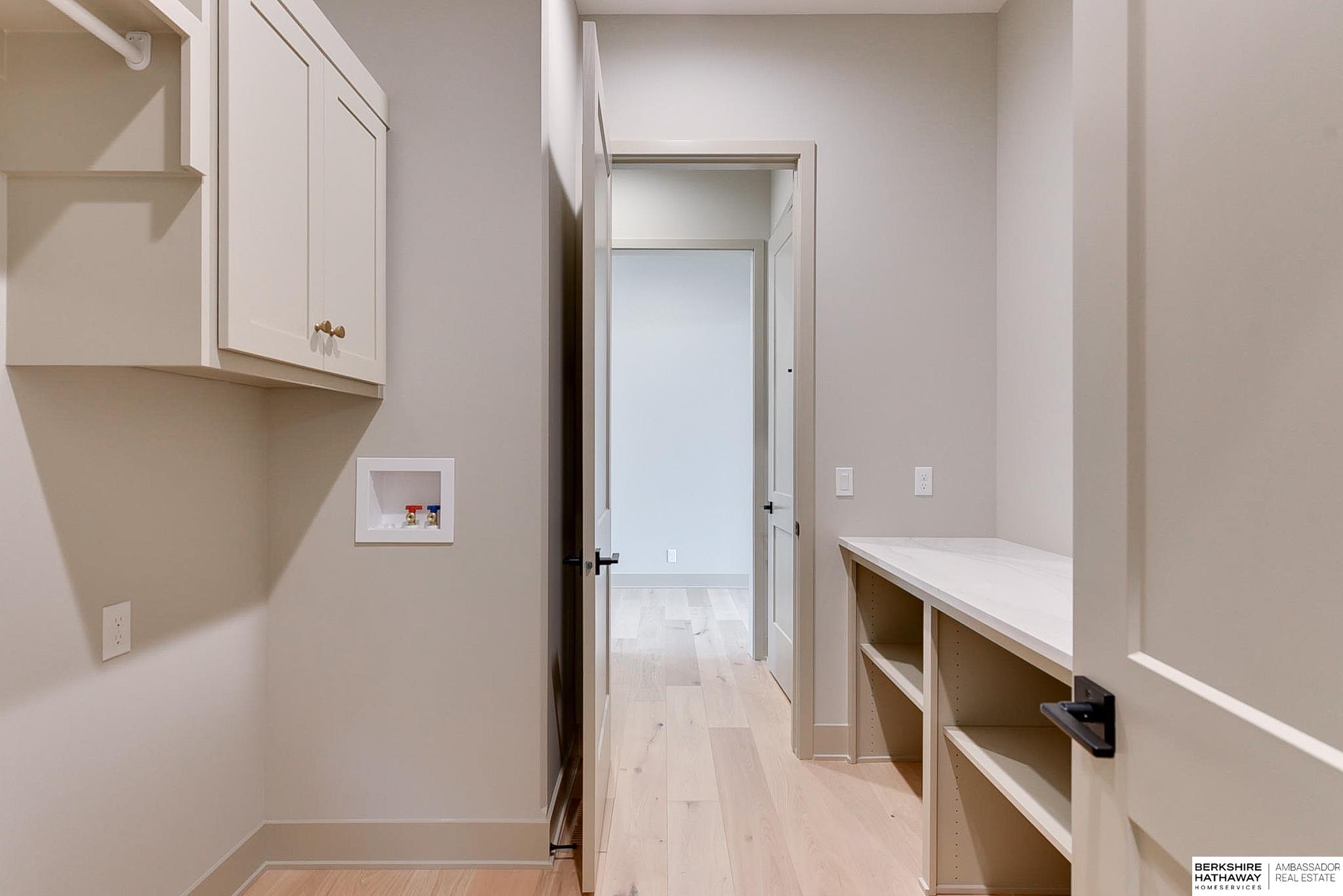 Omaha, Nebraska 68137, United States, 4 Bedrooms Bedrooms, ,3 BathroomsBathrooms,Residential,Active,139483