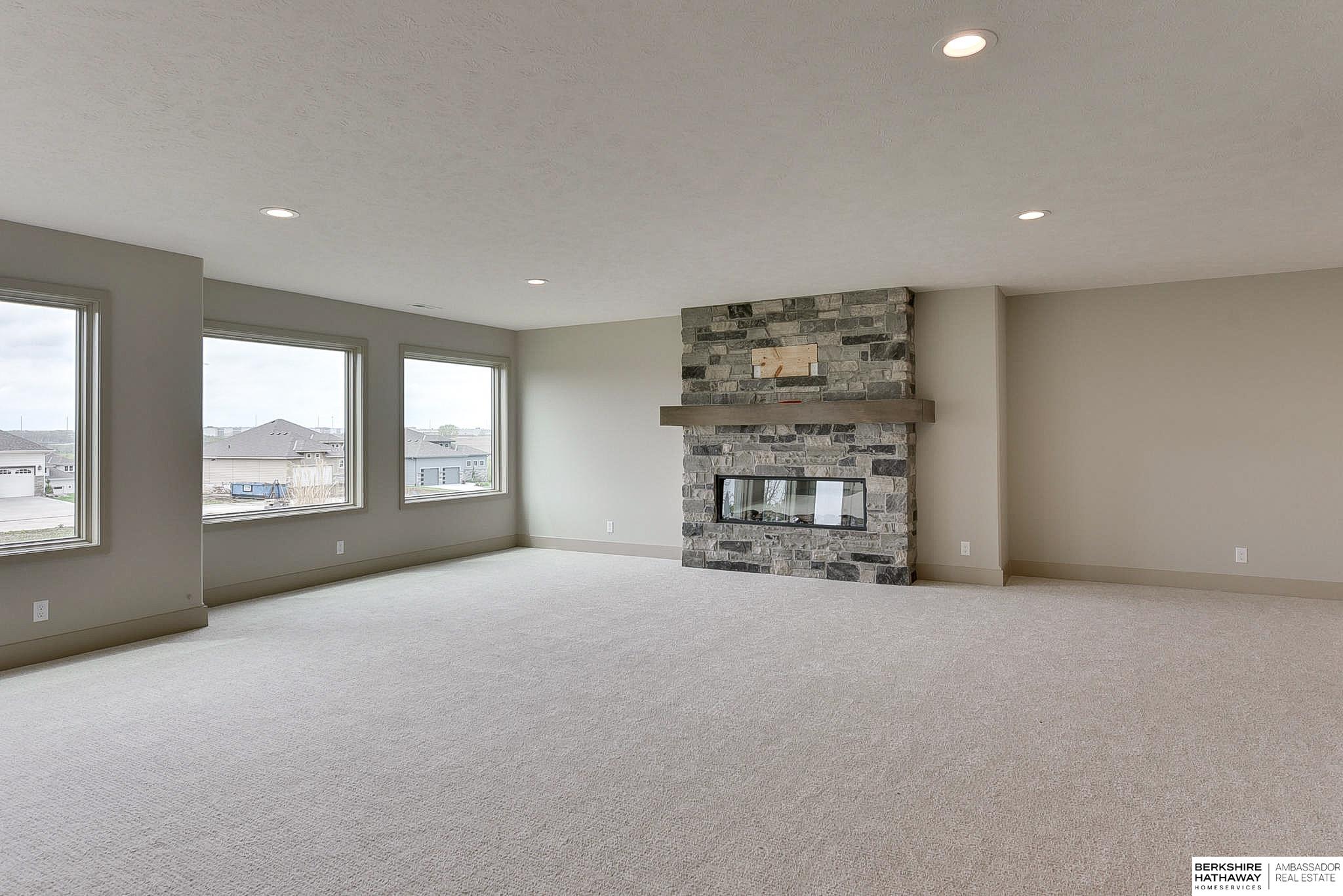 Omaha, Nebraska 68137, United States, 4 Bedrooms Bedrooms, ,3 BathroomsBathrooms,Residential,Active,139483