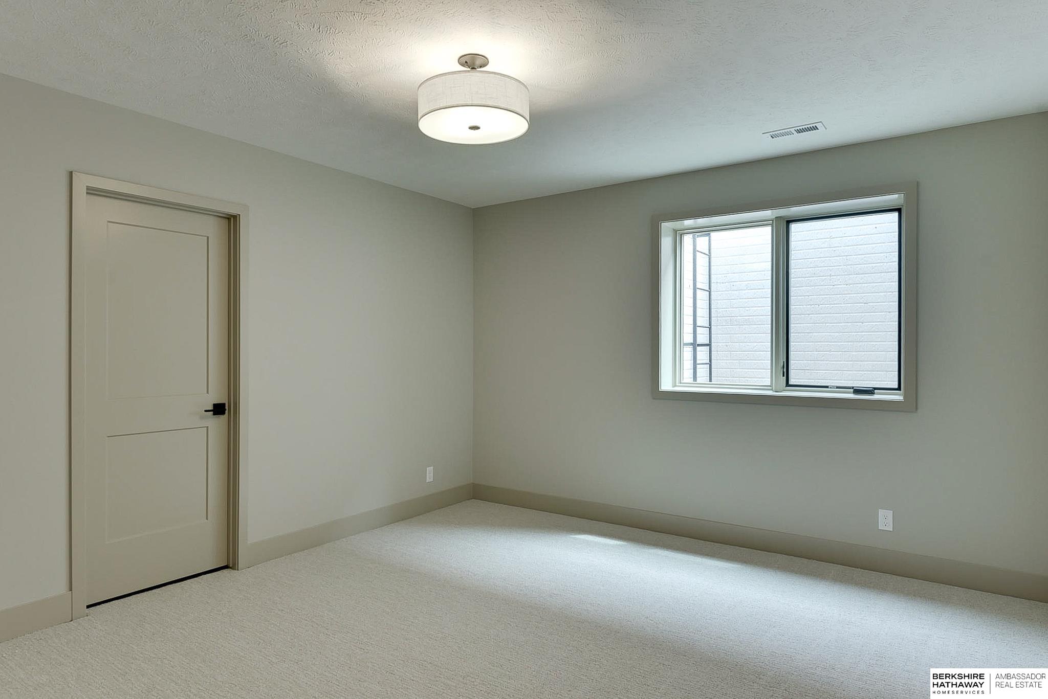 Omaha, Nebraska 68137, United States, 4 Bedrooms Bedrooms, ,3 BathroomsBathrooms,Residential,Active,139483